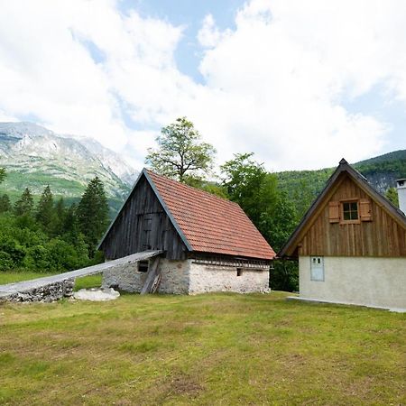 Cottages Kravanja เทรนตา ภายนอก รูปภาพ