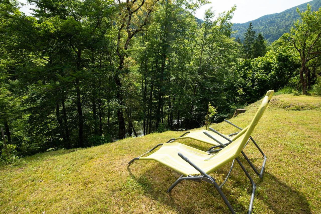 Cottages Kravanja เทรนตา ภายนอก รูปภาพ