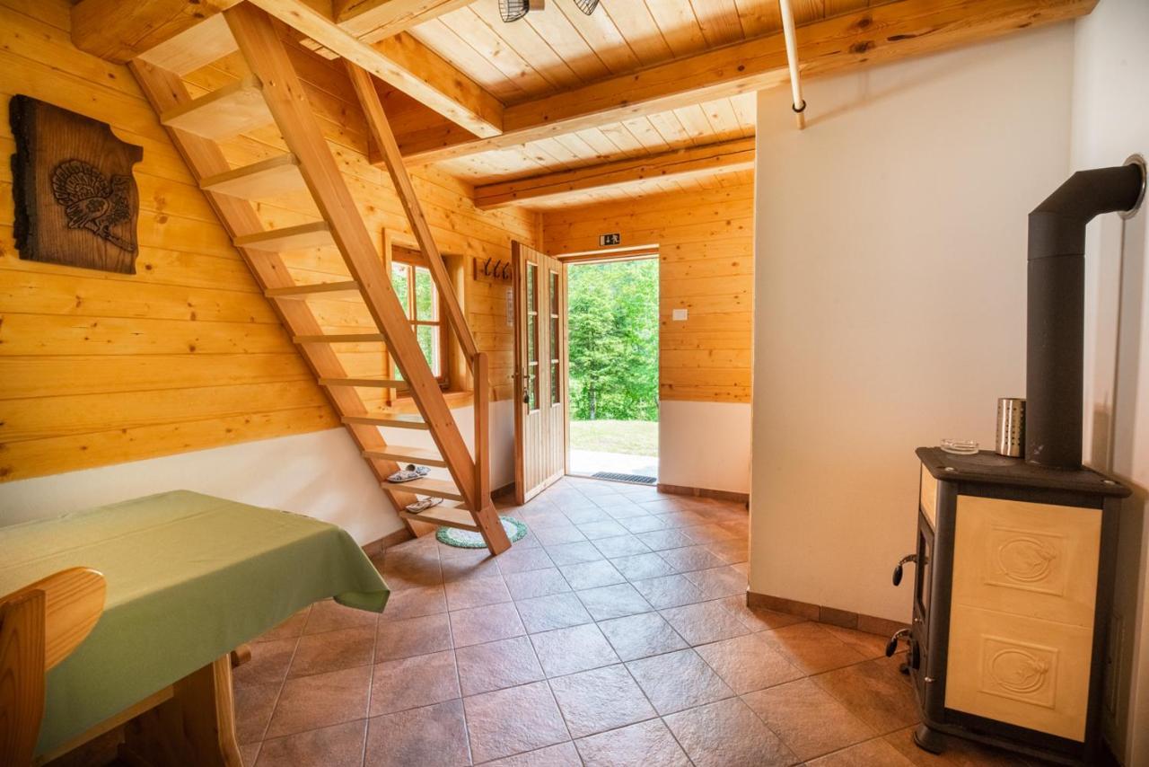 Cottages Kravanja เทรนตา ภายนอก รูปภาพ